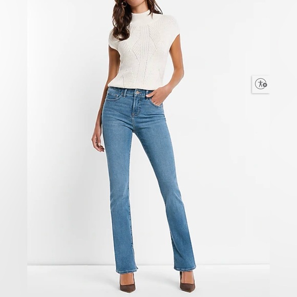 Express Women's Mid Rise Medium Wash Skyscraper Jeans size 2R - Picture 2 of 9
